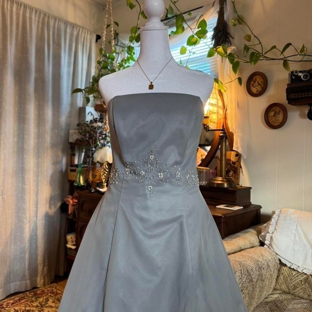 Vintage Strapless Beaded Waist Formal Gown Gray A-Line Evening Dress Prom - Picture 2 of 8